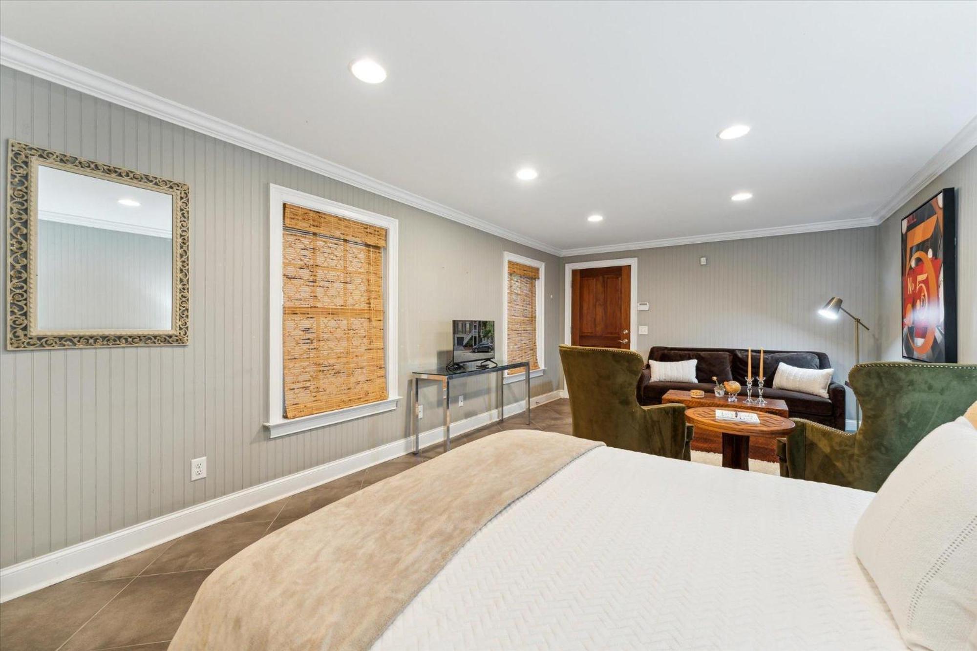 308 W Taylor Street Garden Apartment *