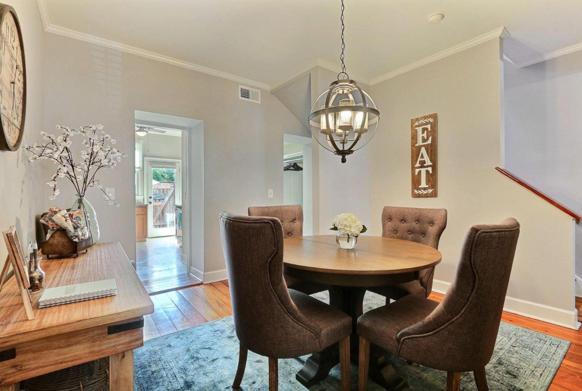 Historic Townhouse On Tattnall * Savannah