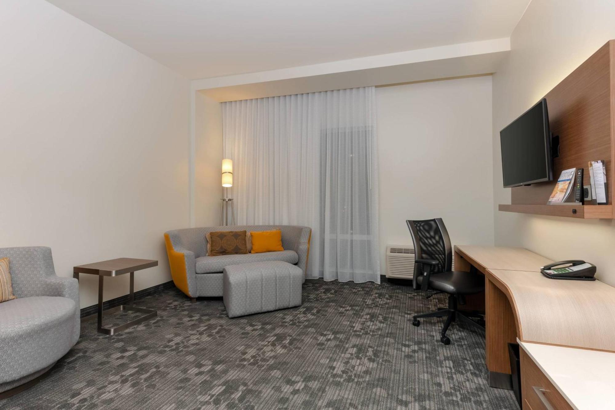 Courtyard By Marriott Savannah Airport Hotel 3*