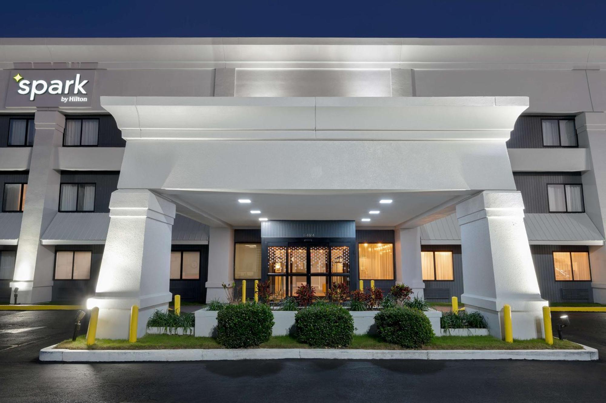 Spark By Hilton Midtown Hotel 3*
