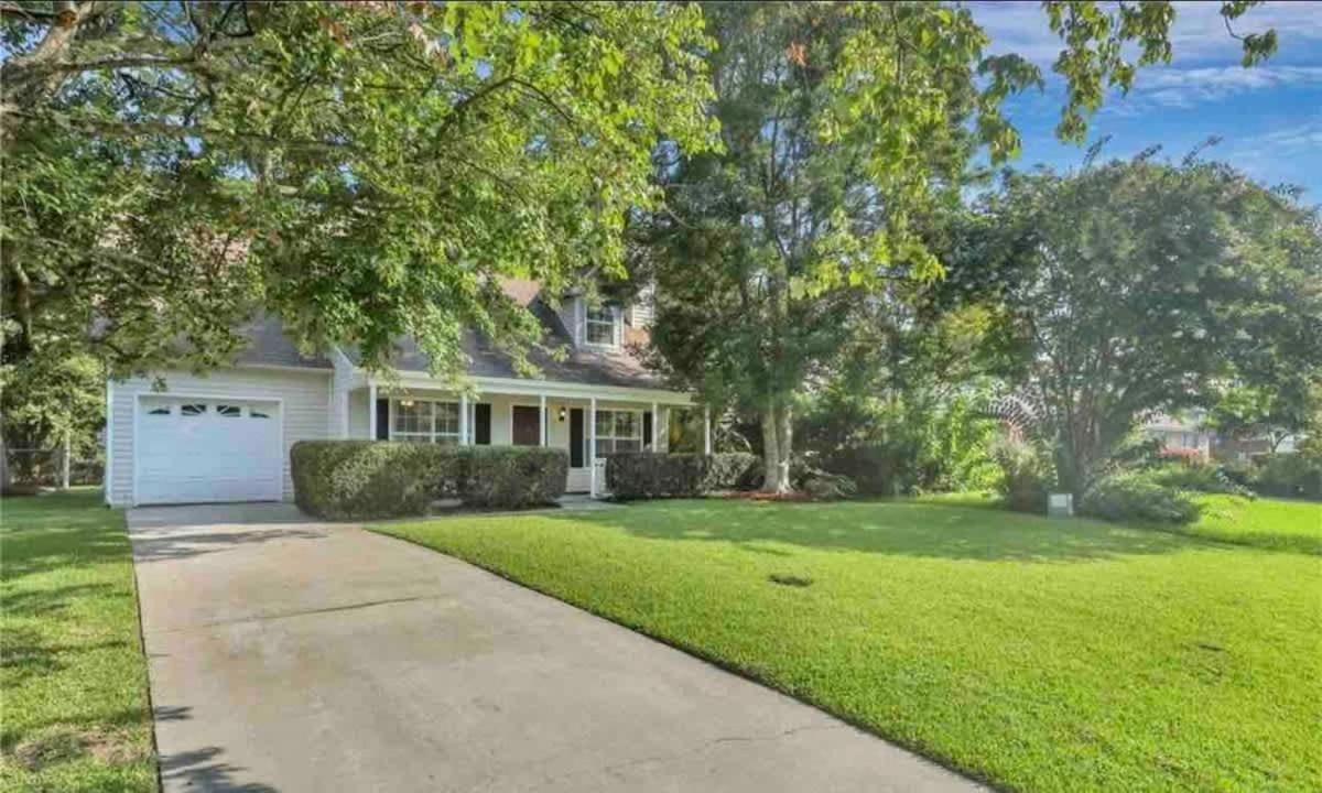 Cozy Near & Downtown Dog Friendly *