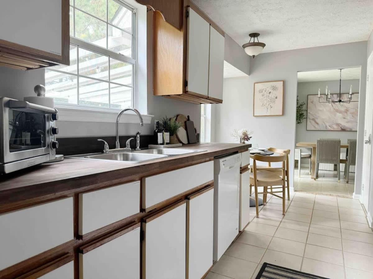 Cozy Near & Downtown Dog Friendly Savannah