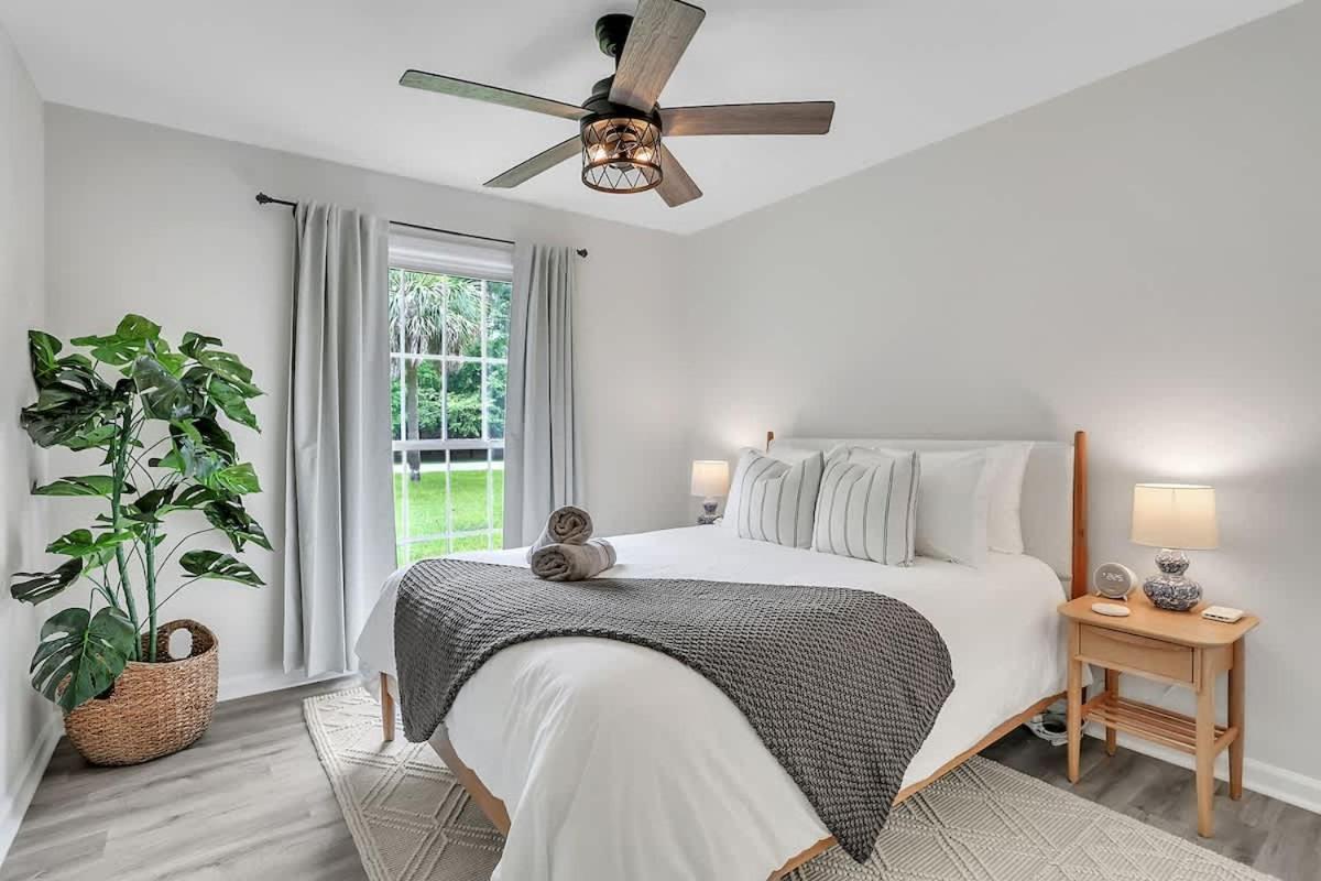Holiday home Coastal Pool Retreat Near Downtown & Fun Savannah
