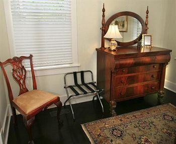 Galloway House 2*