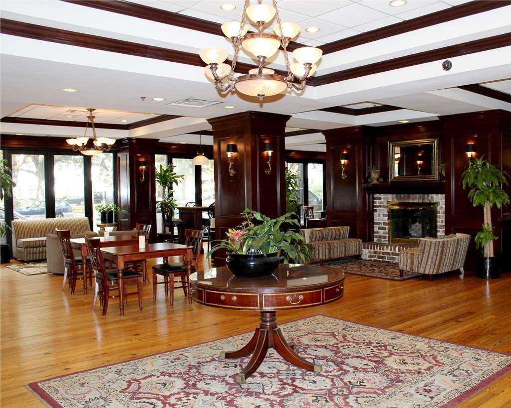 Hampton Historic District 3* Savannah