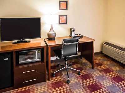 Country & By Radisson, Gateway, Ga Savannah
