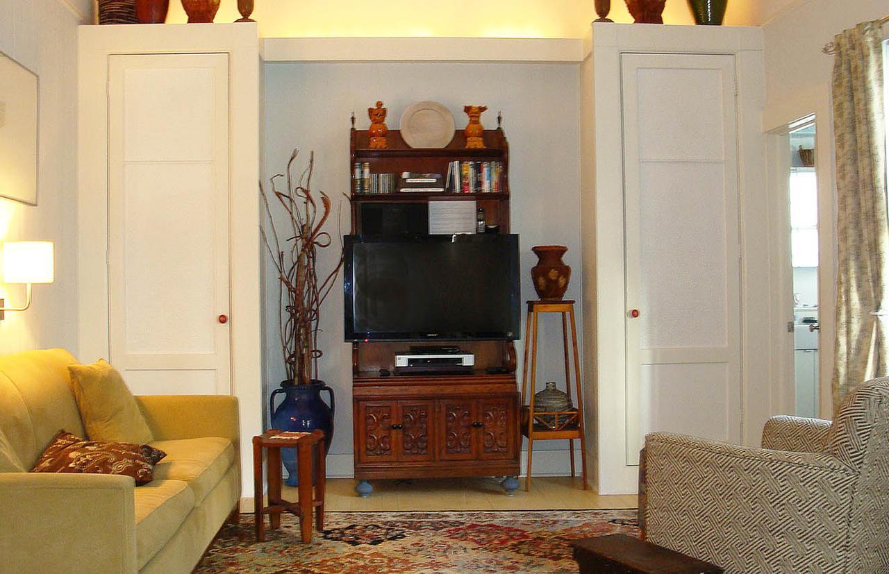 Jingle Bells Square Cottage-historic District-bright- Fireplace * Savannah
