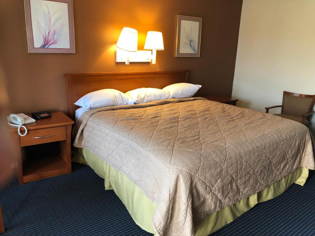 Hotel Americas - Savannah I-95