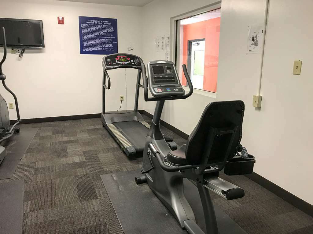 Red Roof Plus+ & Savannah - I-95 Hotel 3*