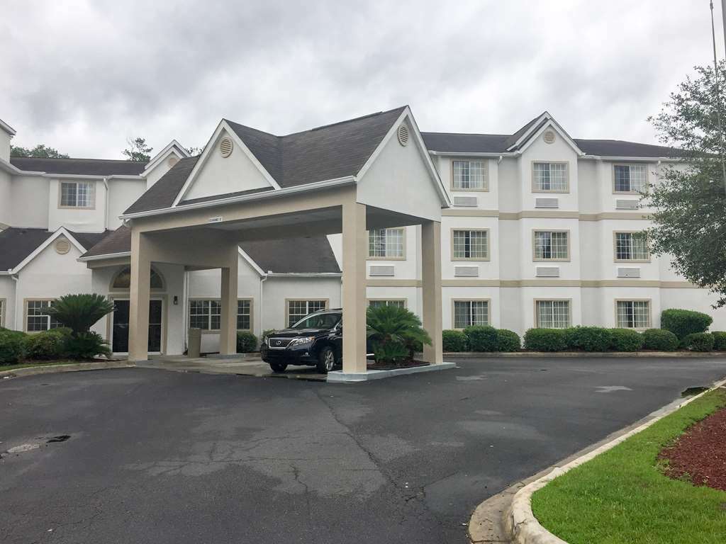 Hotel Red Roof Plus+ & Savannah - I-95 Georgetown