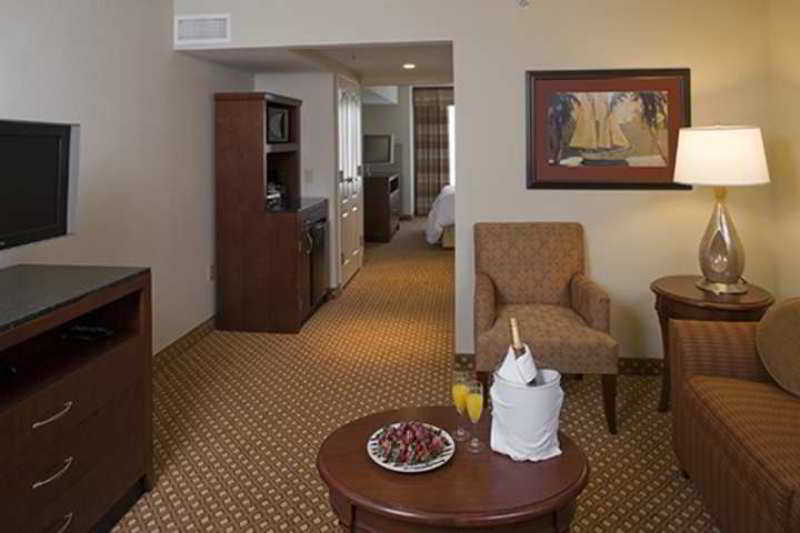 Hilton Garden Midtown Hotel 3*