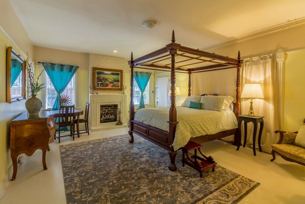 Bed & Breakfast Amethyst Garden 4*
