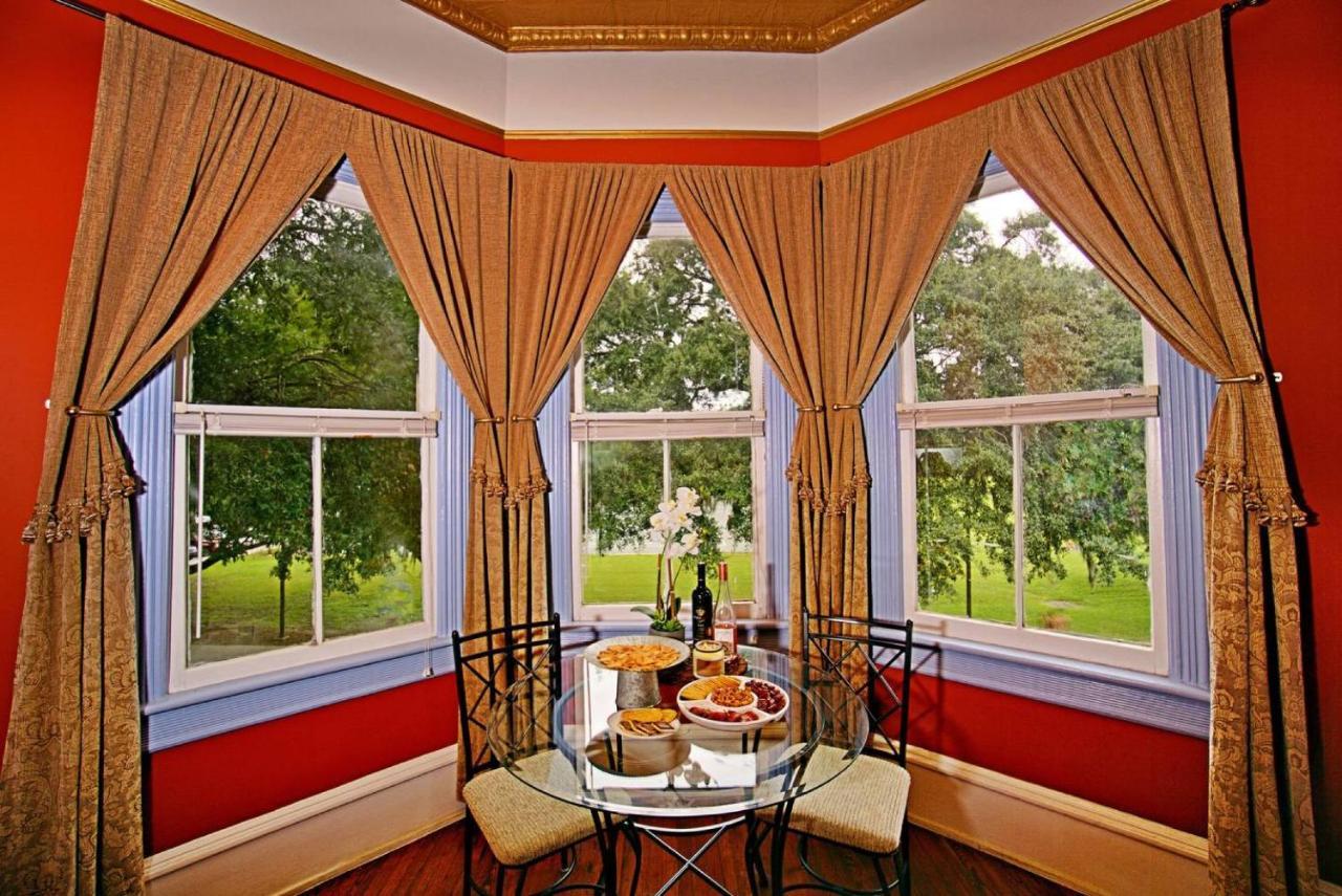 Bed & Breakfast Huge Victorian Beauty Overlooking Forsyth Park *
