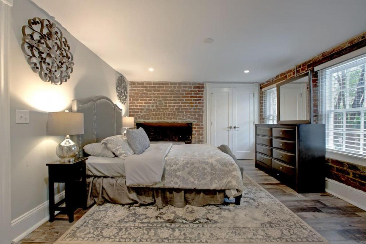 Restored Historic 5 Bedroom 4 And A Half Bath * Savannah