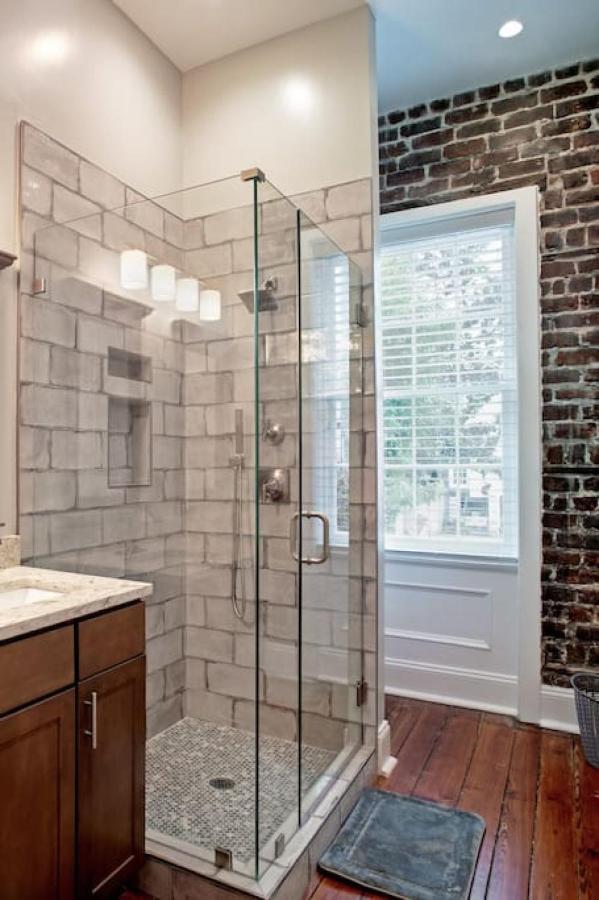 Restored Historic 5 Bedroom 4 And A Half Bath Holiday home