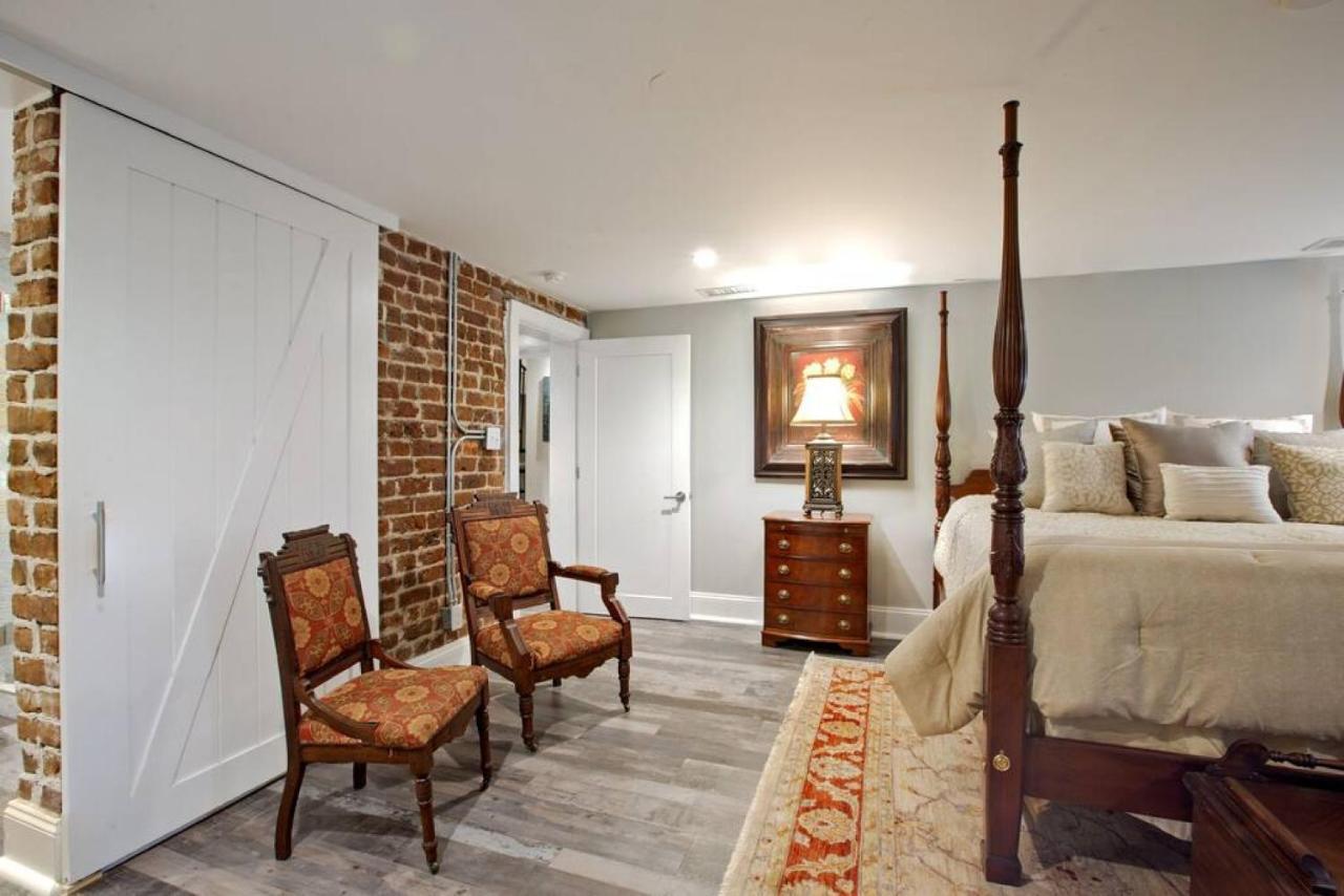 Restored Historic 5 Bedroom 4 And A Half Bath