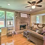 Updated Savannah Hideaway With Luxury Backyard!
