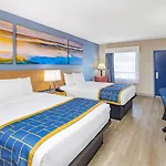 Days Inn & Suites By Wyndham Savannah Midtown