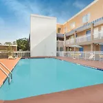 Baymont By Wyndham Savannah Midtown
