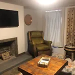 Savannah Sojourn - Time Travelers Retreat 1853