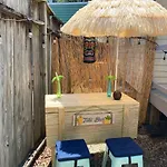 Relax In This Downtown Historic Cottage With Private Pool