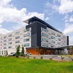 Aloft Savannah Airport
