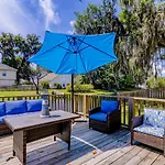 Island Oasis Unit B