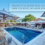 Spanish Moss Inn