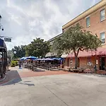 Spanish Moss Inn