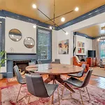 The Palm House-Downtown Private Patio Luxury Home