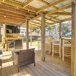 Inviting Savannah Vacation Rental With Game Room!