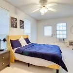 Cozy Savannah Studio About 10 Mi To Tybee Island!