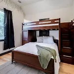 Tupelo Two Story - Near Savannah, I95, And Airport