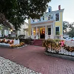 Azalea Inn And Villas