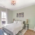 Gaston Hideaway