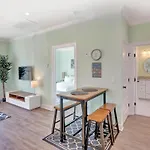 Gaston Hideaway