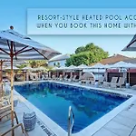 Houston Street Retreat
