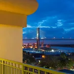 DoubleTree by Hilton Hotel Savannah Historic District