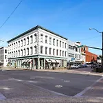 Corner View Broughton Penthouse With Free Reserved Parking