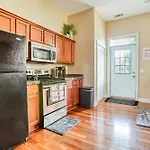 14 Ppl, Spacious Backyard, Hammock, Fitness Equipment, Near Down Town