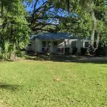 Humbly Happy On Hope Isle-Island Feel-Large Yard-Private