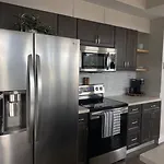 Downtown, Contemporary, 2 Bedroom, Roof Terrace! 4A