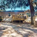 7 Leeward Ct.