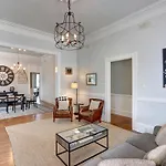 Parlor On Park