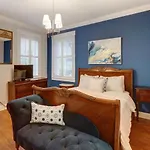 Liberty Street Retreat