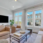 Waterside Retreat, Steps To River Street