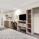 Woodspring Suites Savannah West Chatham Parkway