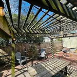 Private Triplex Sleeps 22 Starland District