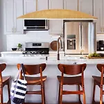Luxury King Suite Full Kitchen 3Rd Floor