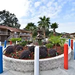 Savannah Inn And Suites Savannah Port Area